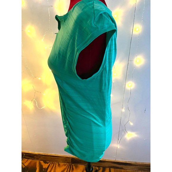🔒SOLD🔒 Athletha | Green Top | Great Condition | Size M - Picture 3 of 7